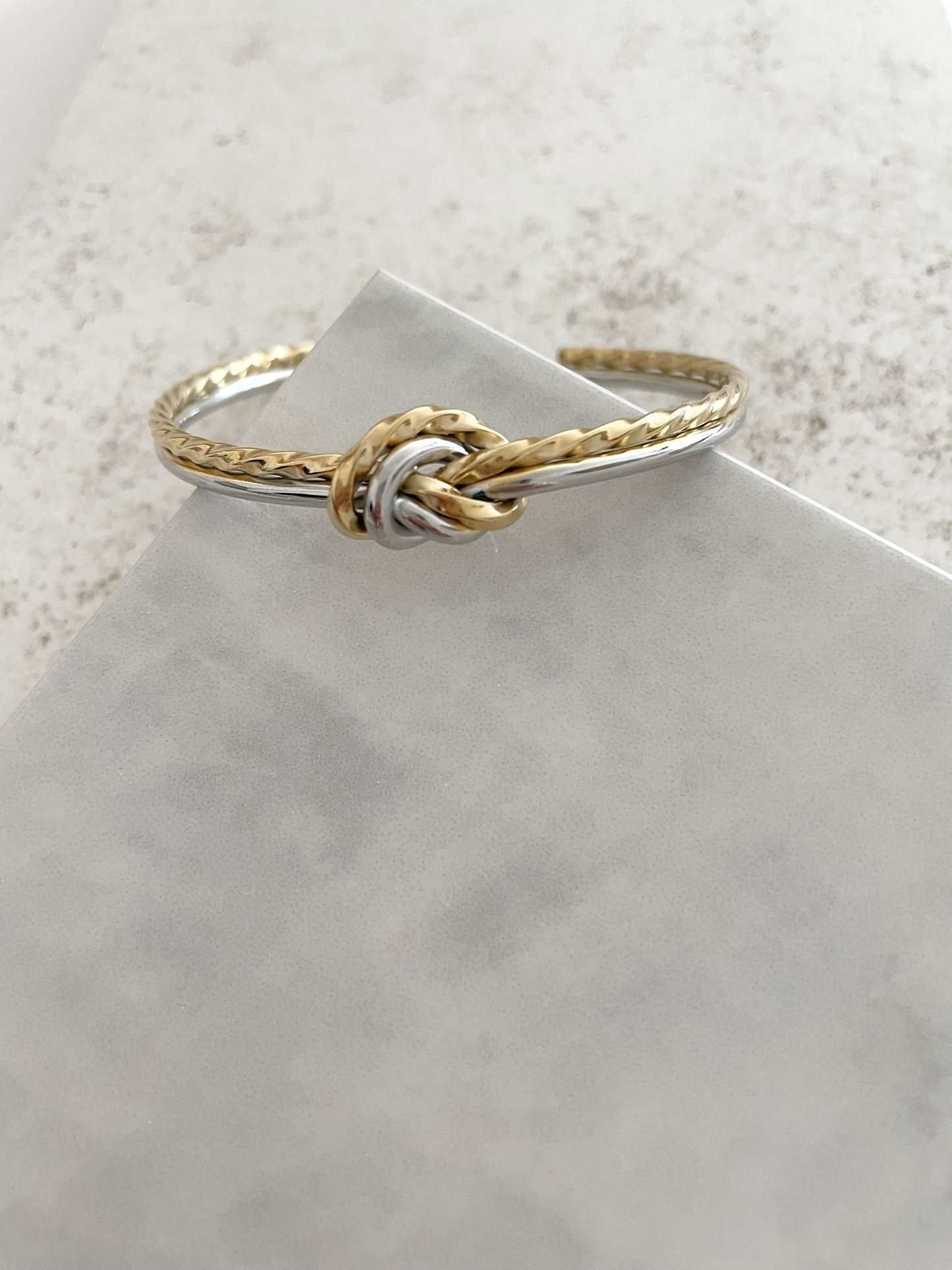 PULSERA UNIDA