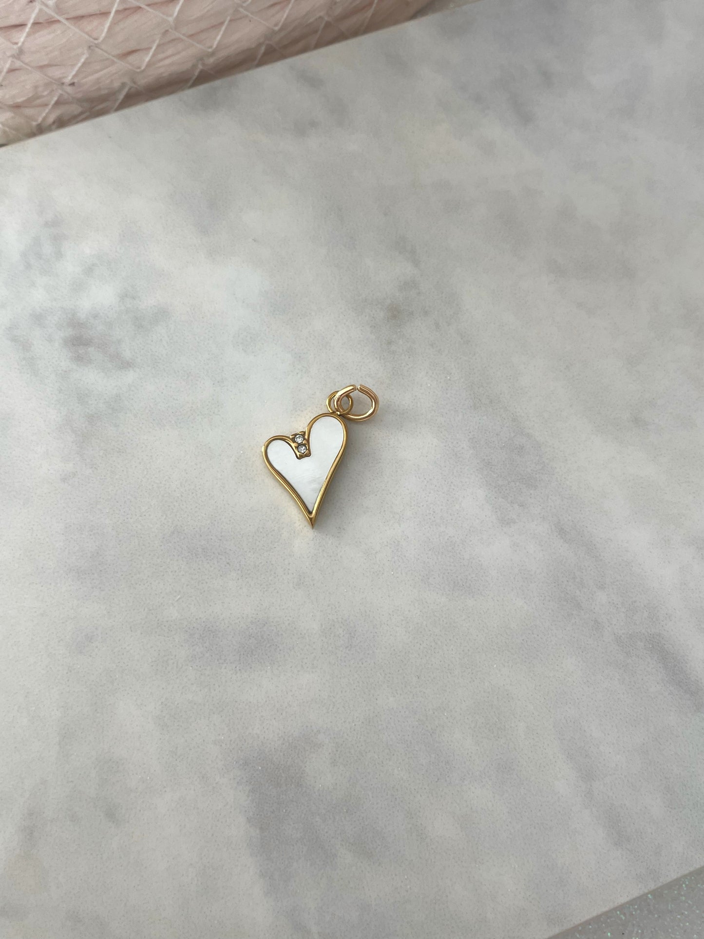 CHARM CORAZÓN BLANCO