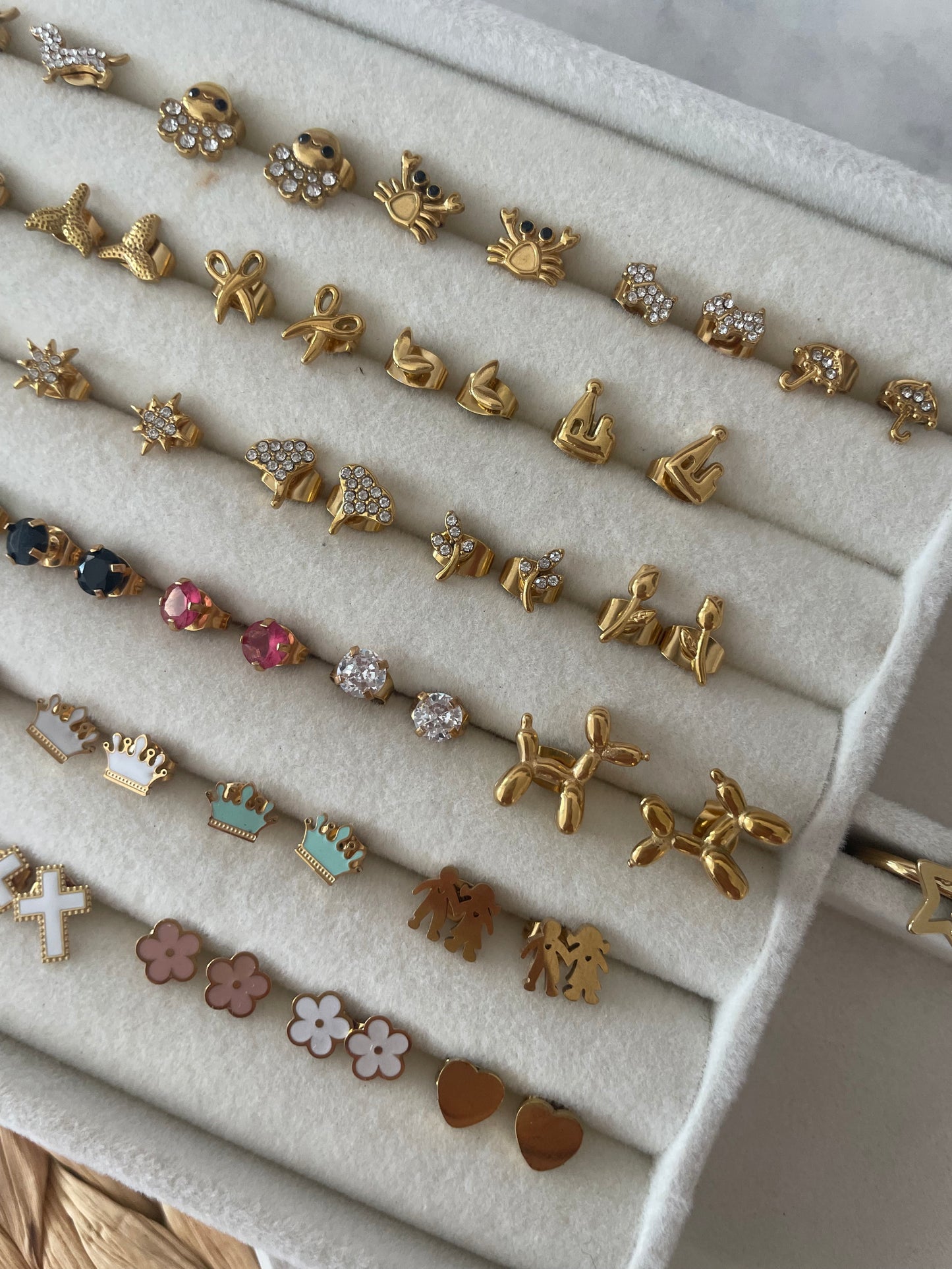 PENDIENTES STUDS