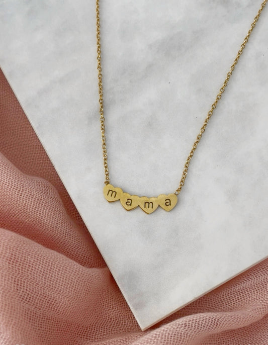 COLLAR CORAZONES DE MAMÁ