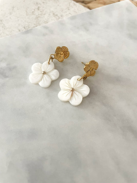 PENDIENTES FLOR BLANCA