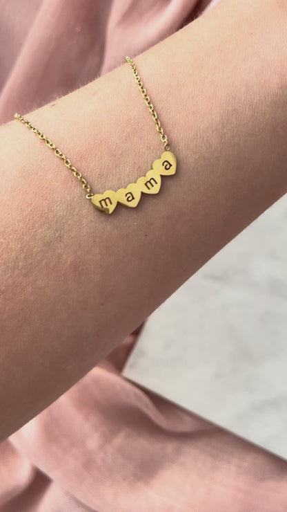 COLLAR CORAZONES DE MAMÁ